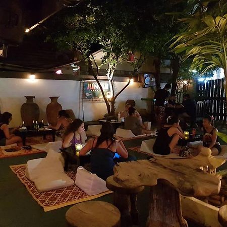 Bamboozle Hostel Хаад Рин Екстериор снимка