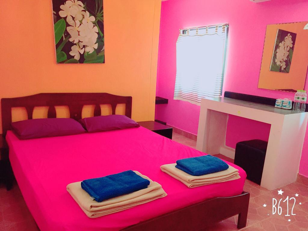 Bamboozle Hostel Хаад Рин Екстериор снимка