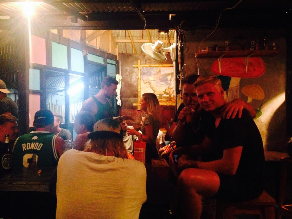 Bamboozle Hostel Хаад Рин Екстериор снимка